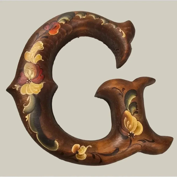 Floral Folk Art Handpainted Wood Carved Letter "G" Made in  USA Signed by Artist - Picture 1 of 10